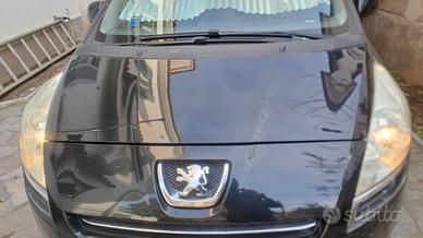 peugeot 5008 del 2010. Ultima settimana 