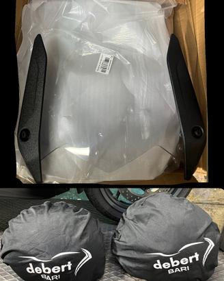 Coppia caschi scooter DEBERT/ Cupolino Tmax 560