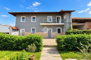 CASA SEMINDIPENDENTE A CARIGNANO