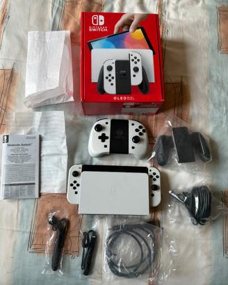 Nintendo switch oled perfetta piu accessori