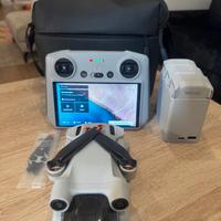 DJI Mini 3 Pro Fly More Combo con RC