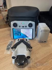 DJI Mini 3 Pro Fly More Combo con RC