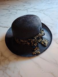 abito con coprispalle cappello 