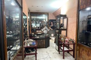 NEGOZIO A MONTEGROTTO TERME