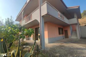 Appartamento al piano con ingresso indipendente