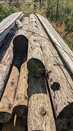 Travi in legno massiccio.Diam. variabile 14-20 cm