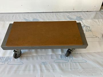 Carrello con ruote industrial design