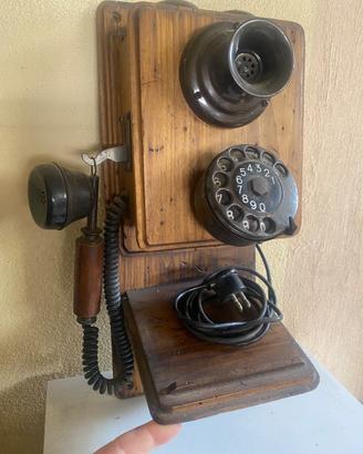 Telefono vintage da parete