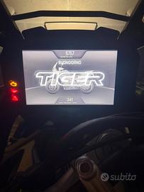 Triumph 900