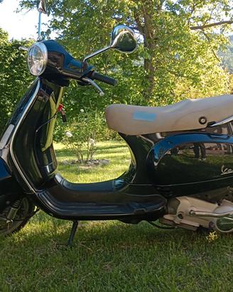 Vespa Piaggio LX 125