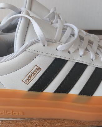 Adidas  VL  court bold