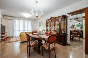 Villa di ampie metrature su tre livelli