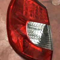 Faro posteriore scenic