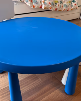 Tavolo e due sedie per bimbi Ikea