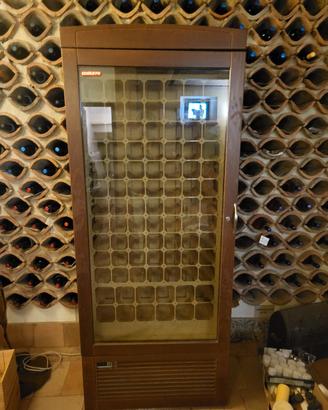 vetrina vino angelo po