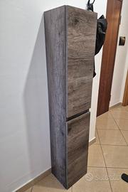 Mobiletto a colonna effetto legno salvaspazio