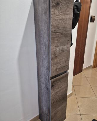 Mobiletto a colonna effetto legno salvaspazio