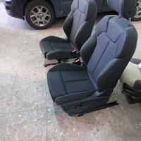 Sedili anteriori e pirta laro destro passeggero q5