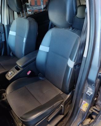 Sedile anteriore sx RENAULT SCENIC del 2013