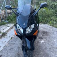 Yamaha tmax 500