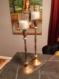 Coppia di eleganti candelabri 
