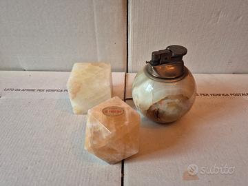 fermacarte e accendino in onice