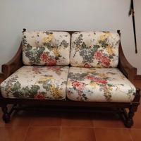 divanetto 2 posti di castagno 