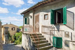 4 LOCALI A LATERA