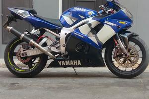 Yamaha yzf r6 
