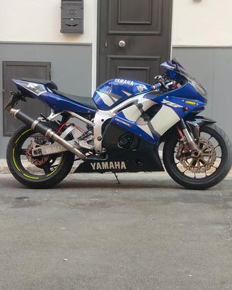 Yamaha yzf r6 