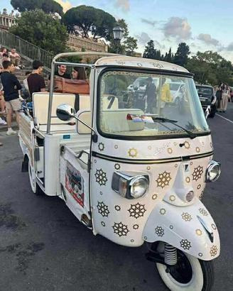 Ape calessino Piaggio elettrico
