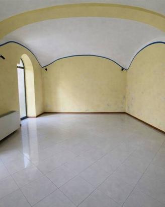 Immobile di 80 m² con 2 locali a Trino