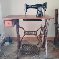 macchina da cucire d'epoca Singer