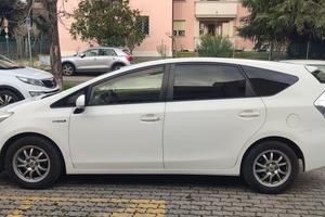 Toyota Prius Plus 08/2013