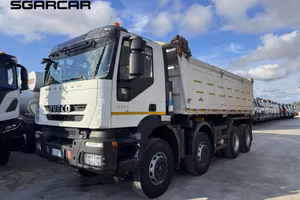 Iveco trakker 500 ribaltabile trilaterale 2010