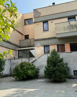 VILLA A SCHIERA A VENAFRO