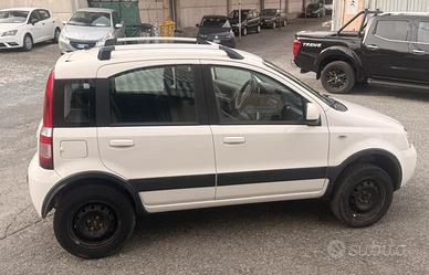 Fiat Panda 1.3 MJT 16V DPF 4x4 Climbing