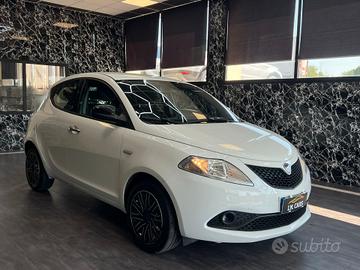 Lancia Ypsilon 1.0 FireFly 5 porte S&S Hybrid Ecoc