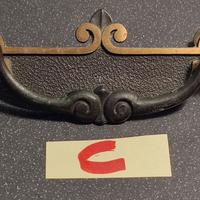 Maniglia snodata C mobili antichi con base piastra