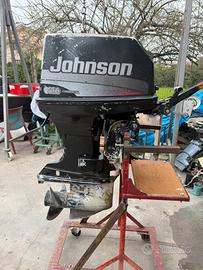 Johnson 737 40cv corto