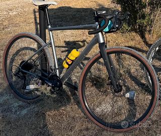 Cannondale Topstone gravel alluminio