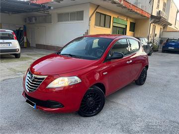 LANCIA Y 1.2 BENZINA 70 CV PERFETTA PARI NUOVO