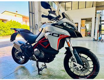 Ducati 950 S anno 2019