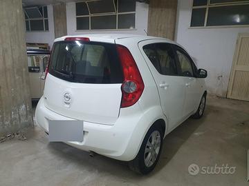 Opel Agila cambio automatico