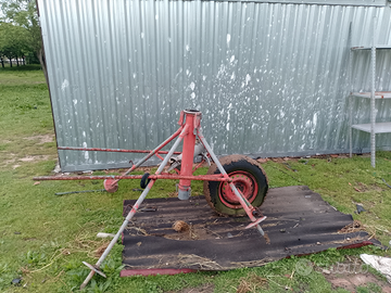 Cavalletto per irrigatore