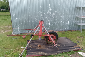 Cavalletto per irrigatore