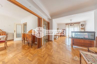 AMPIO APPARTAMENTO IN ZONA MARCONI - VIA ANTONIO R