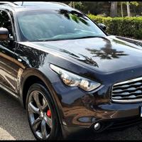 Suv sportivo 4x4 automatico 6 cilindri 