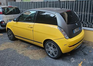 Lancia Ypsilon 1.3 multijet MOMO Design