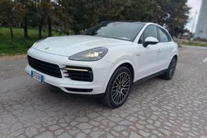 Porsche Cayenne Coupé 3.0 V6 E-Hybrid NO SUPERBOLL